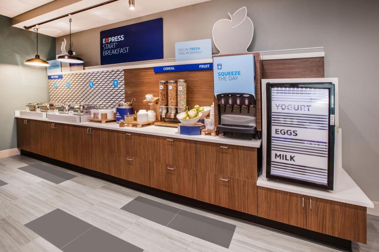 Holiday Inn Express & Suites Greenville-Downtown By Ihg Zewnętrze zdjęcie