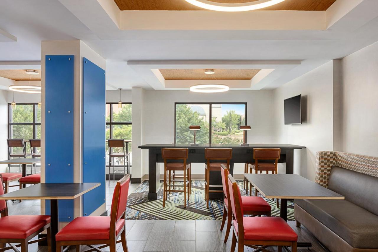 Holiday Inn Express & Suites Greenville-Downtown By Ihg Zewnętrze zdjęcie
